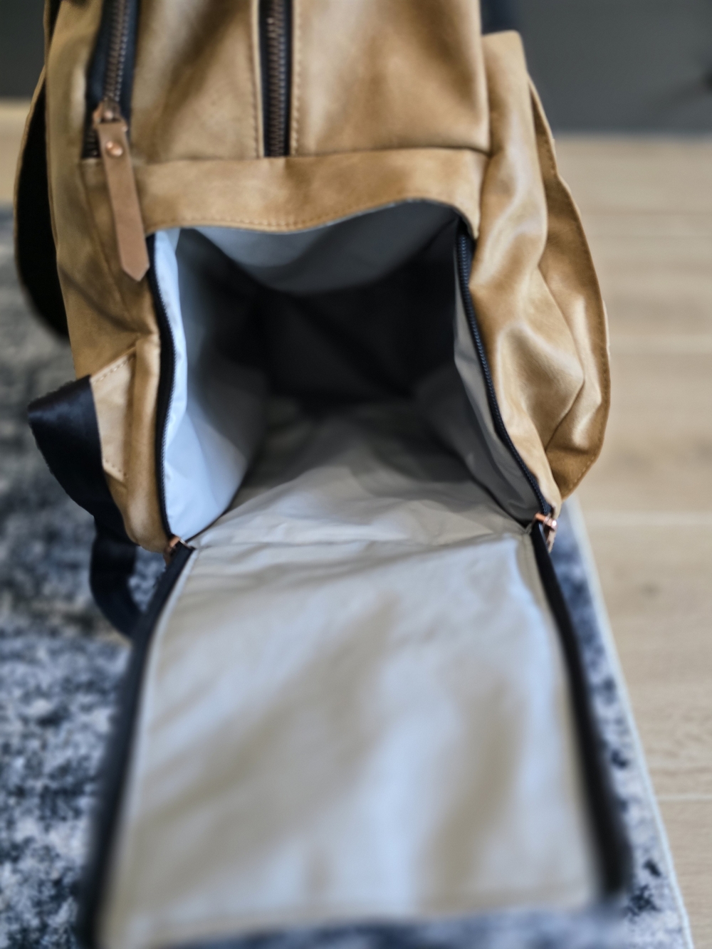Petunia Pickle Bottom Tan Faux Leather Backpack Diaper Bag - Picture 9 of 10